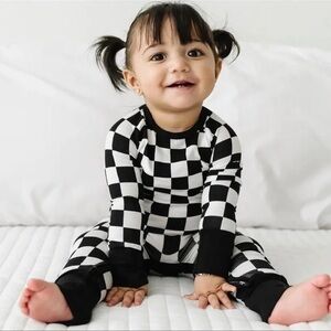 Little Sleepies Cool Checks crescent zippy ◼️◻️